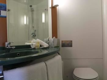 Ibis Newcastle - Holiday Adelaide 26
