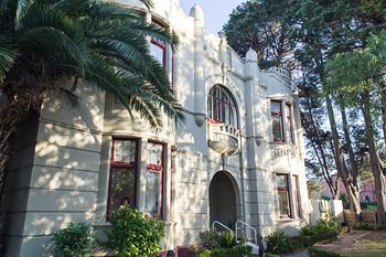 Toorak Manor - Holiday Adelaide 7
