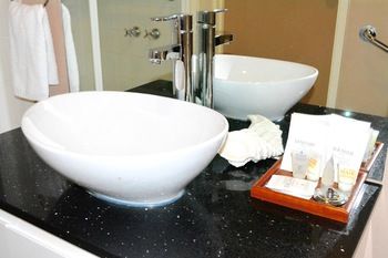 Toorak Manor - Holiday Adelaide 11