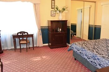 Toorak Manor - Holiday Adelaide 18