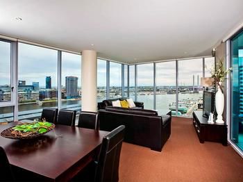 Grand Mercure Apartments Docklands - Holiday Adelaide 40