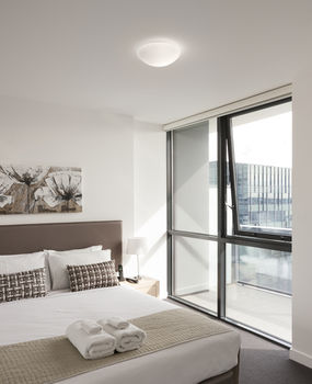 Grand Mercure Apartments Docklands - Holiday Adelaide 48