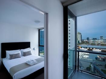 Grand Mercure Apartments Docklands - Holiday Adelaide 66