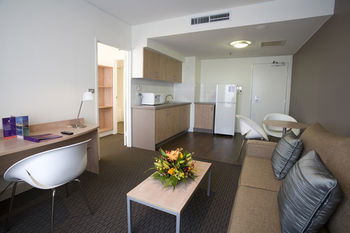 Ibis Melbourne Hotel And Apartments - Holiday Adelaide 15