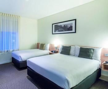 Ibis Melbourne Hotel And Apartments - Holiday Adelaide 18