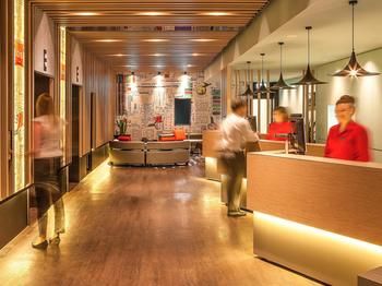 Ibis Melbourne Hotel And Apartments - Holiday Adelaide 62