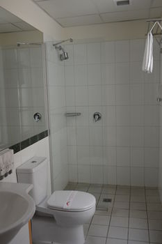 YTI Garden Hotel - Holiday Adelaide 0