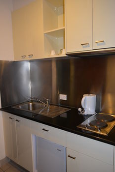 YTI Garden Hotel - Holiday Adelaide 9