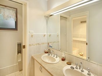 Wombats B&B - Apartments - Holiday Adelaide 28