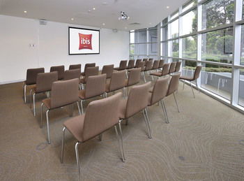 Ibis Melbourne Glen Waverley - Holiday Adelaide 9