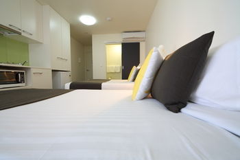 City Edge North Melbourne - Holiday Adelaide 10