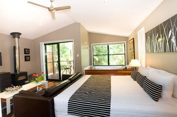Amore On Buderim Luxury Rainforest Cabins - Holiday Adelaide 23