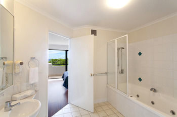 The Point Coolum - Holiday Adelaide 92