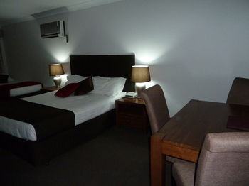 McNevin's Tamworth Motel - Holiday Adelaide 12