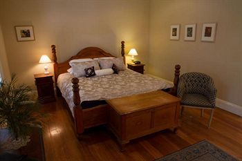 Tizzana Winery Bed & Breakfast - Holiday Adelaide 2