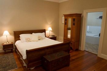 Tizzana Winery Bed & Breakfast - Holiday Adelaide 11