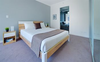 Zara Tower - Luxury Suites And Apartments - Holiday Adelaide 1