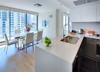 Zara Tower - Luxury Suites And Apartments - Holiday Adelaide 22