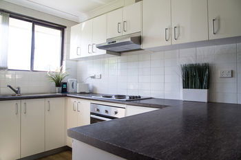 Western Sydney University Village Hawkesbury - Holiday Adelaide 8