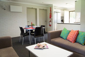 Western Sydney University Village Hawkesbury - Holiday Adelaide 15