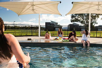 Western Sydney University Village Hawkesbury - Holiday Adelaide 18