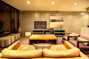 ACD Apartments - Holiday Adelaide 2