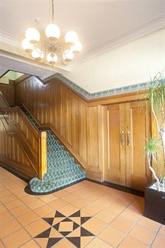 Hotel Gosford - Holiday Adelaide 8