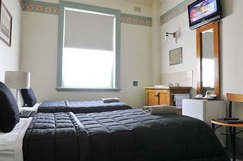 Hotel Gosford - Holiday Adelaide 10