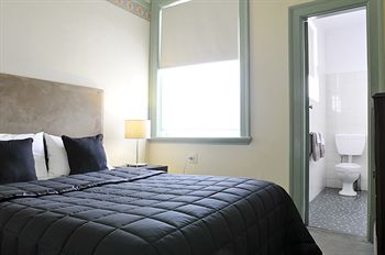 Hotel Gosford - Holiday Adelaide 12