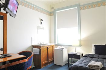 Hotel Gosford - Holiday Adelaide 14