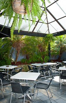 Hotel Gosford - Holiday Adelaide 17