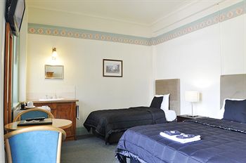 Hotel Gosford - Holiday Adelaide 19