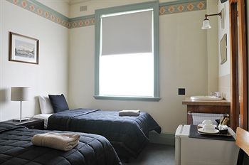 Hotel Gosford - Holiday Adelaide 21