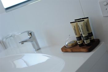 Riverside Oaks Golf Resort - Holiday Adelaide 0