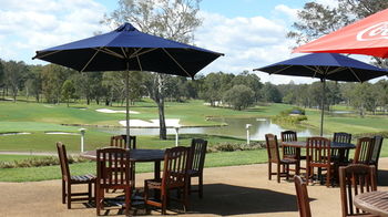 Riverside Oaks Golf Resort - Holiday Adelaide 9