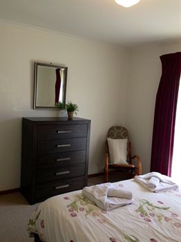 Australian Home Away @ East Doncaster George - Holiday Adelaide 4