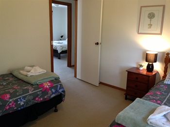 Australian Home Away @ East Doncaster George - Holiday Adelaide 5