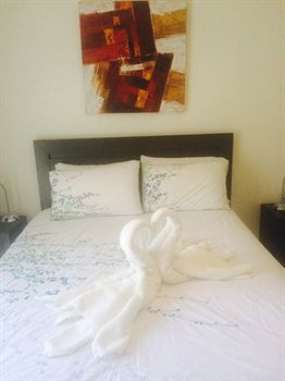 Australian Home Away @ East Doncaster George - Holiday Adelaide 6