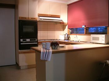 Australian Home Away @ East Doncaster George - Holiday Adelaide 7