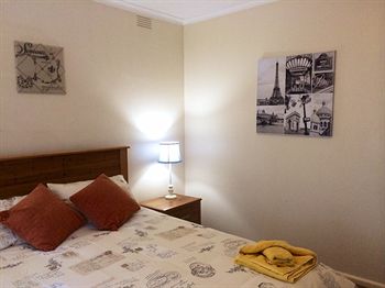 Australian Home Away @ Doncaster Grange Park - Holiday Adelaide 4