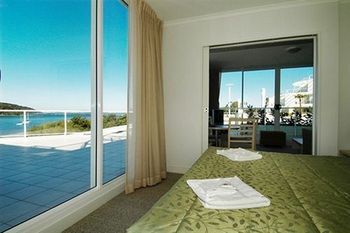 Ettalong Beach Apartments - Holiday Adelaide 11