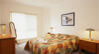 Waverley Corporate Townhouses - Holiday Adelaide 3