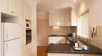 Waverley Corporate Townhouses - Holiday Adelaide 4