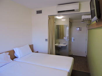 Ibis Budget Sydney Olympic Park - Holiday Adelaide 2