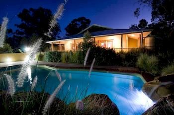 Zoofari Lodge, Taronga Western Plains Zoo - Holiday Adelaide 1