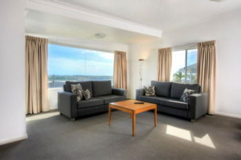 Harbourview Serviced Apartments - Holiday Adelaide 2