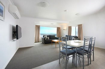 Harbourview Serviced Apartments - Holiday Adelaide 3
