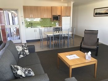 Harbourview Serviced Apartments - Holiday Adelaide 46