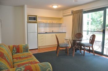 Chez Noosa Resort Motel - Holiday Adelaide 15