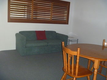 Chez Noosa Resort Motel - Holiday Adelaide 24